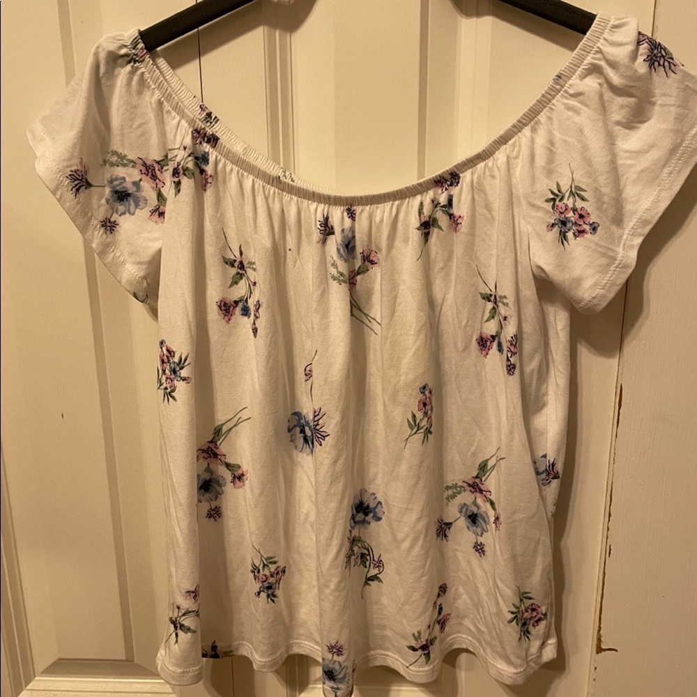 Garage off the shoulder